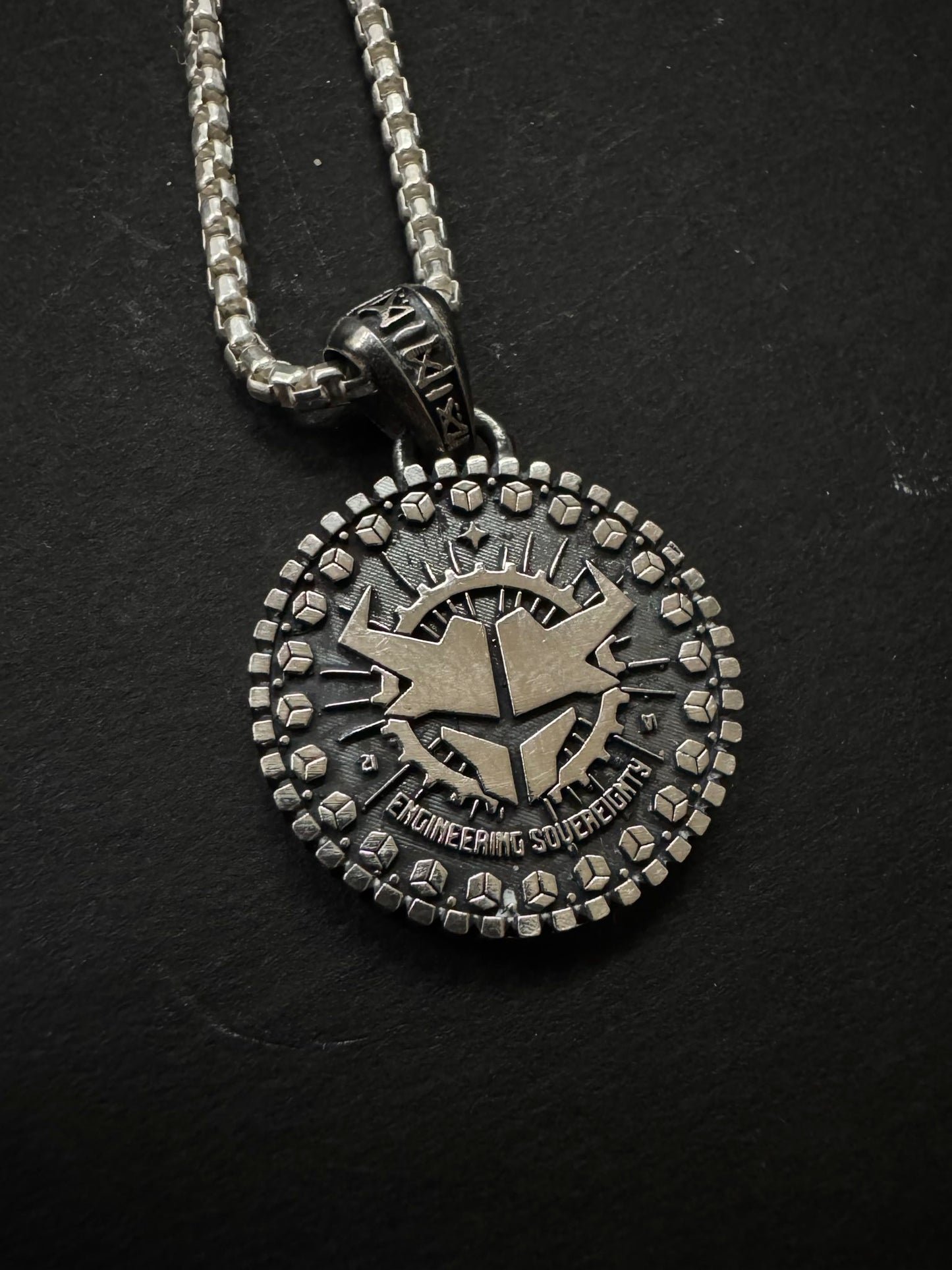 MADEX REGALIA: RUN OF THE BULL (ONYX)