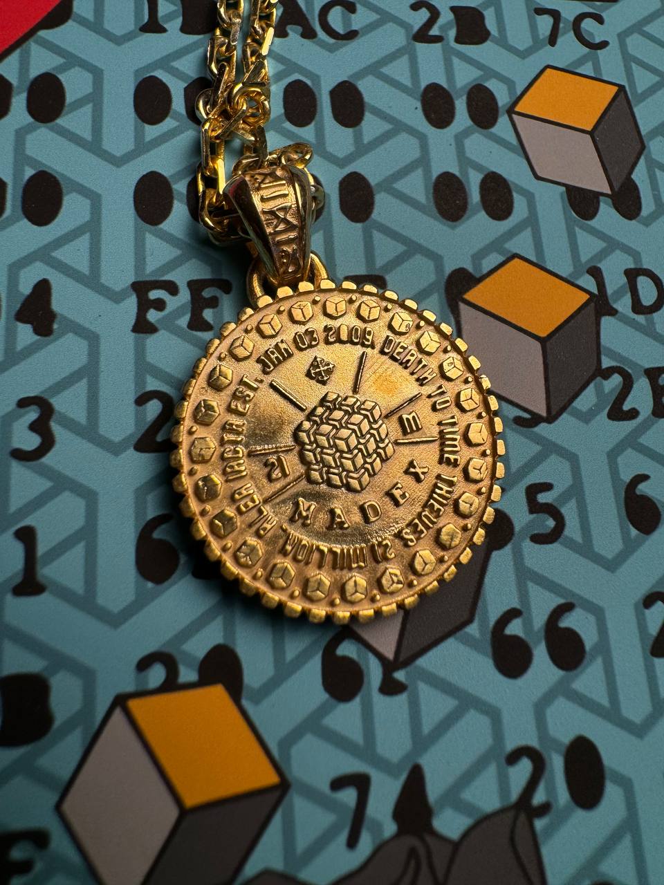 MADEX REGALIA: First Edition HODL Pendant 863 851